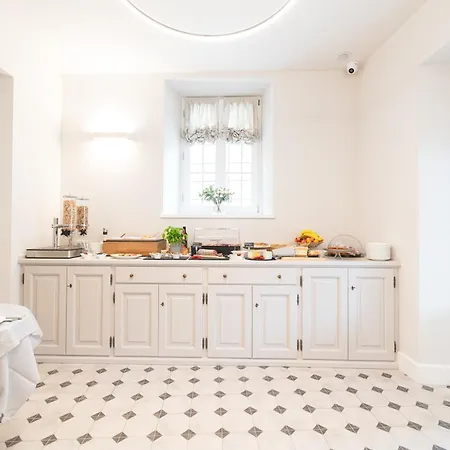 Rivalago Bed & Breakfast